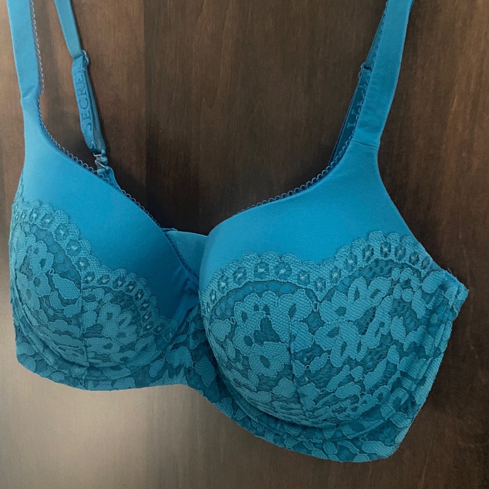 Sale! Victoria's Secret Vibrant Blue Lace Bra, lined Demi underwire 34DDD - Picture 2 of 15